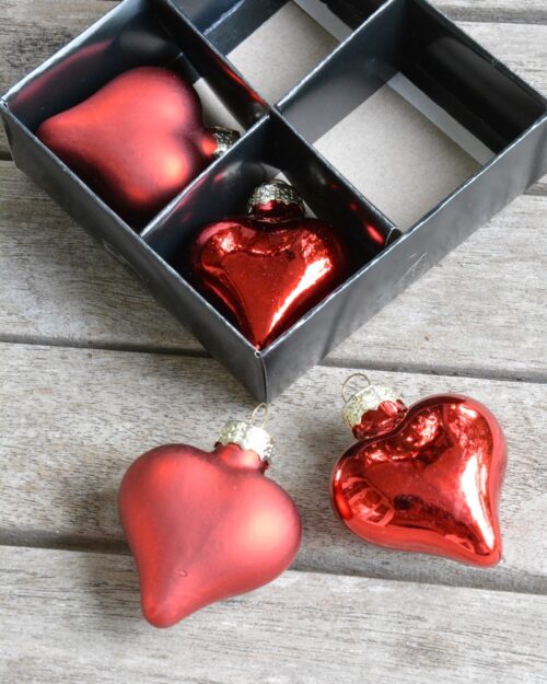 Boite Quatre Coeurs Rouge