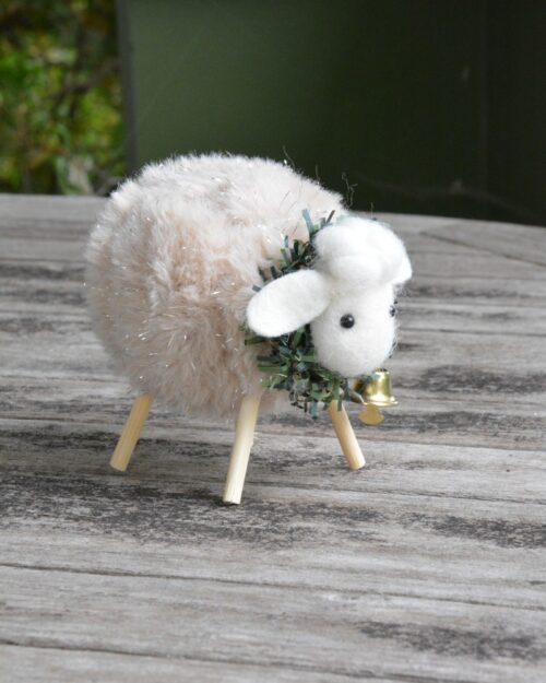 Mouton avec Clochette P